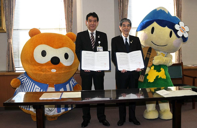 【松本市　～健康寿命延伸都市・松本～】（株）ローソンとの健康づくりに関する協定調印式を行いました。
